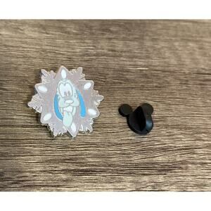 Disney Pin Disneyland Hotel DLR Hidden Mickey Pluto Snowflake Collection Rare
